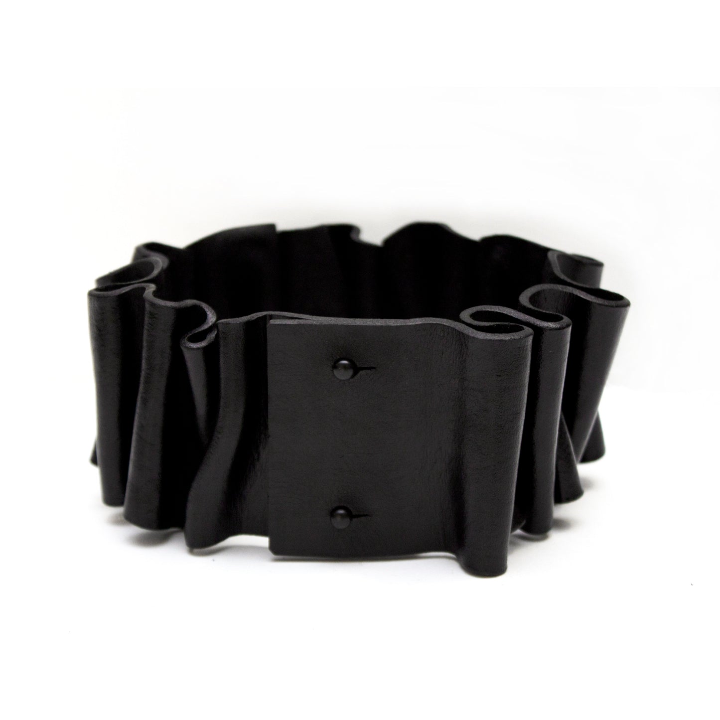 MOLDED LEATHER CHOKER