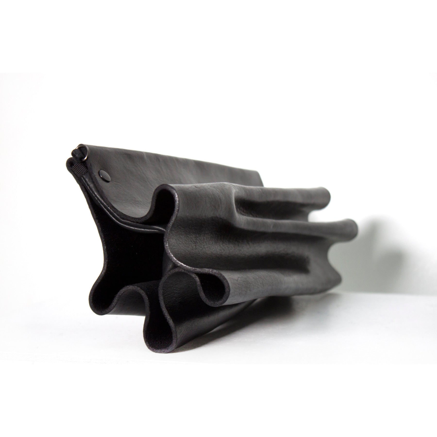MOLDED LEATHER BAG
